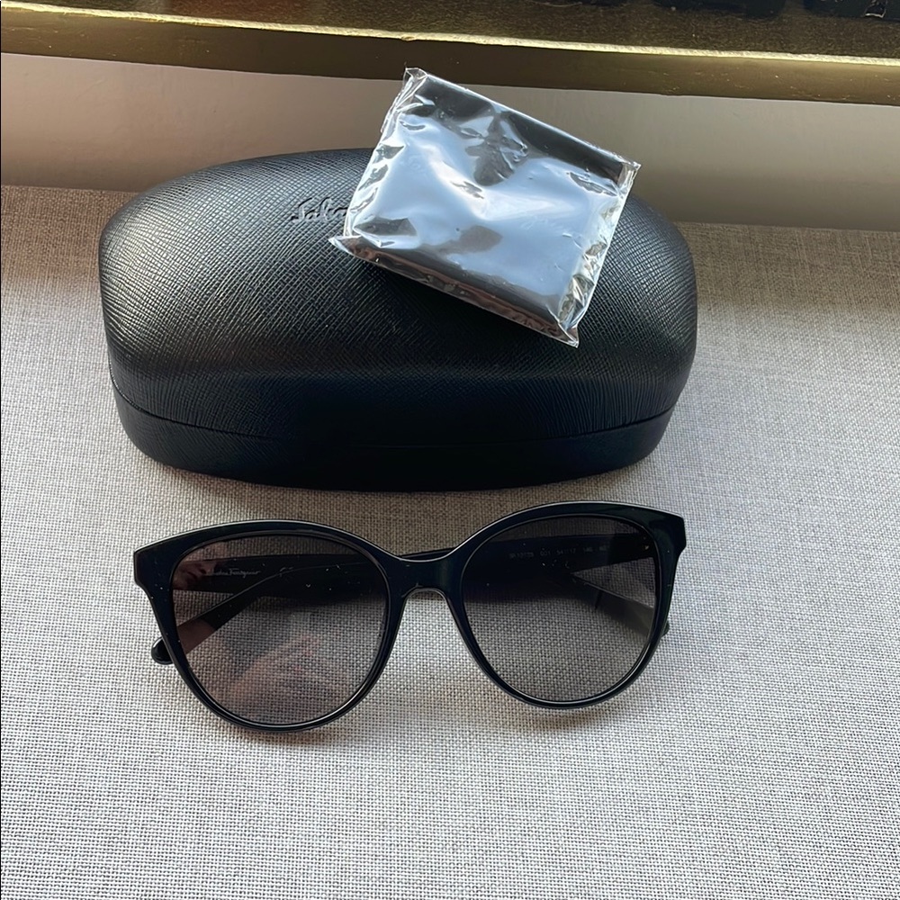 NEW Salvatore Ferragamo Black Cat-Eye Sunglasses